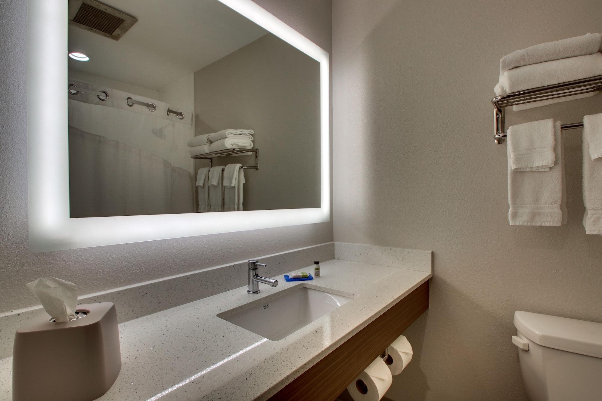 Holiday Inn Express Georgetown By Ihg Экстерьер фото